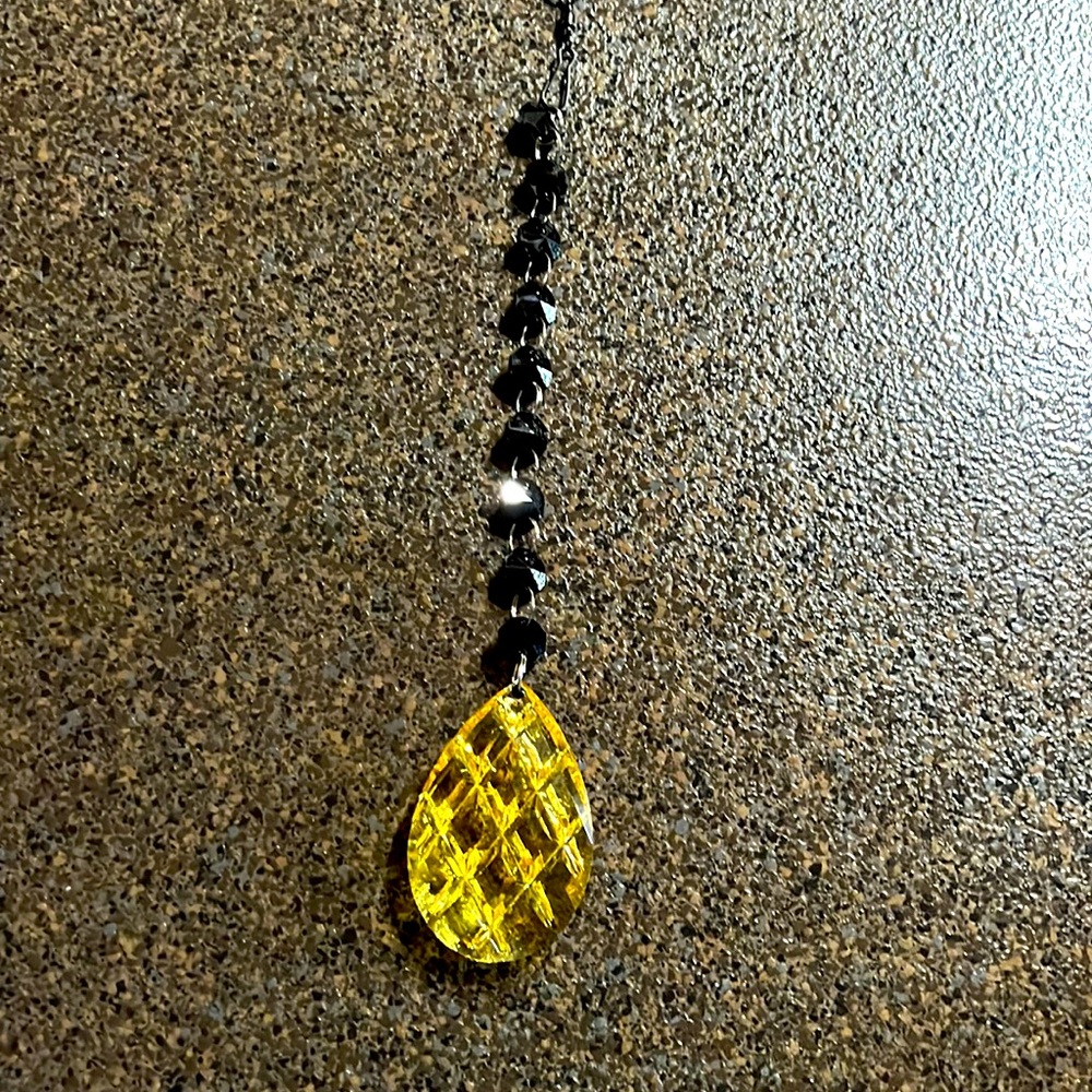Beautiful Glass Etched Pineapple Shaped Crystal Prism Sun Catcher